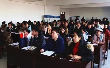 交警大隊(duì)與客貨運(yùn)輸公司簽訂春運(yùn)安全責(zé)任書(shū)